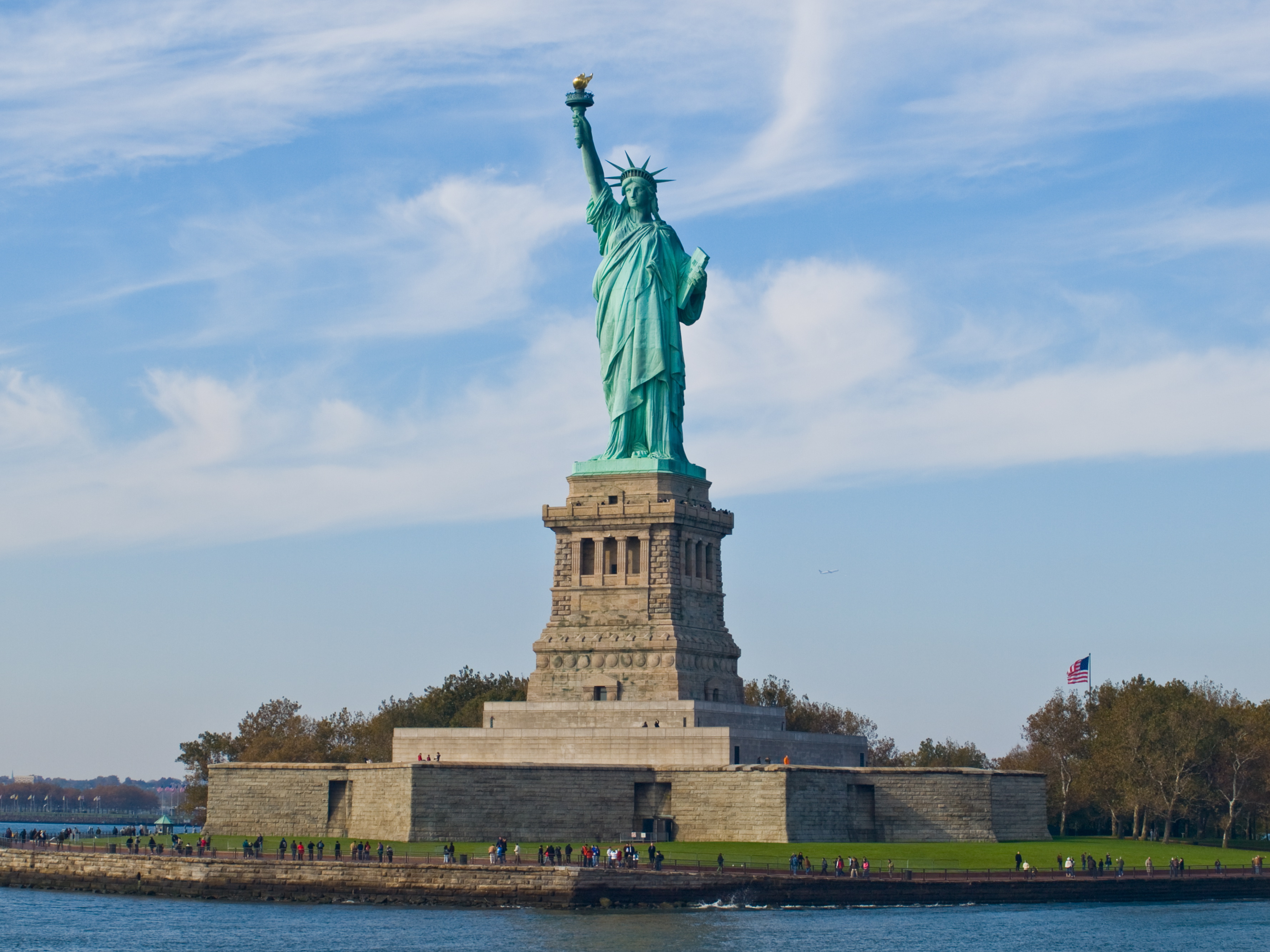 Statue of Liberty exterior in New York, not evidence of crown ticket availability